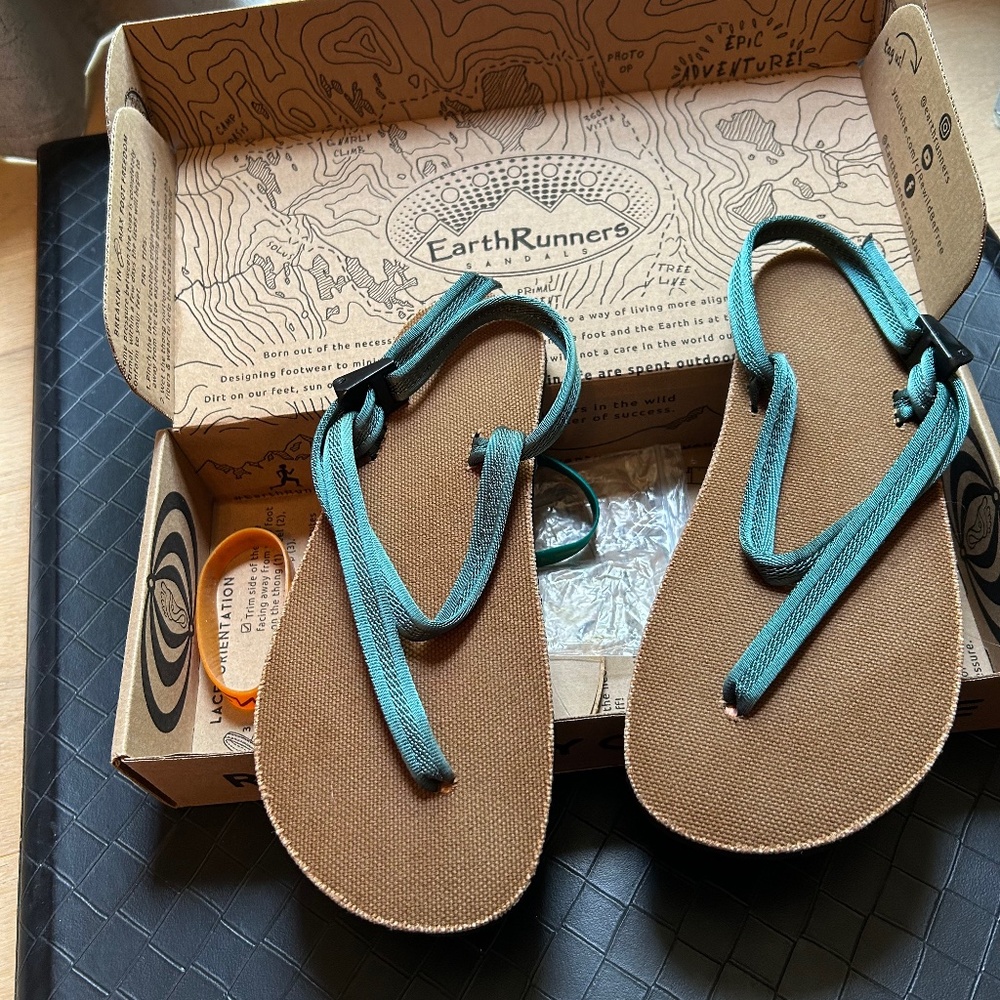 EarthRunners sandals